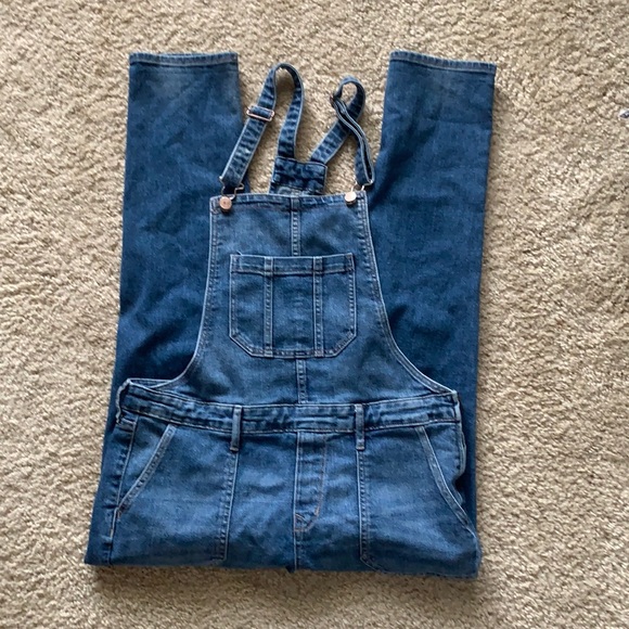 Old Navy Denim - Old Navy jean overalls size 10 regular